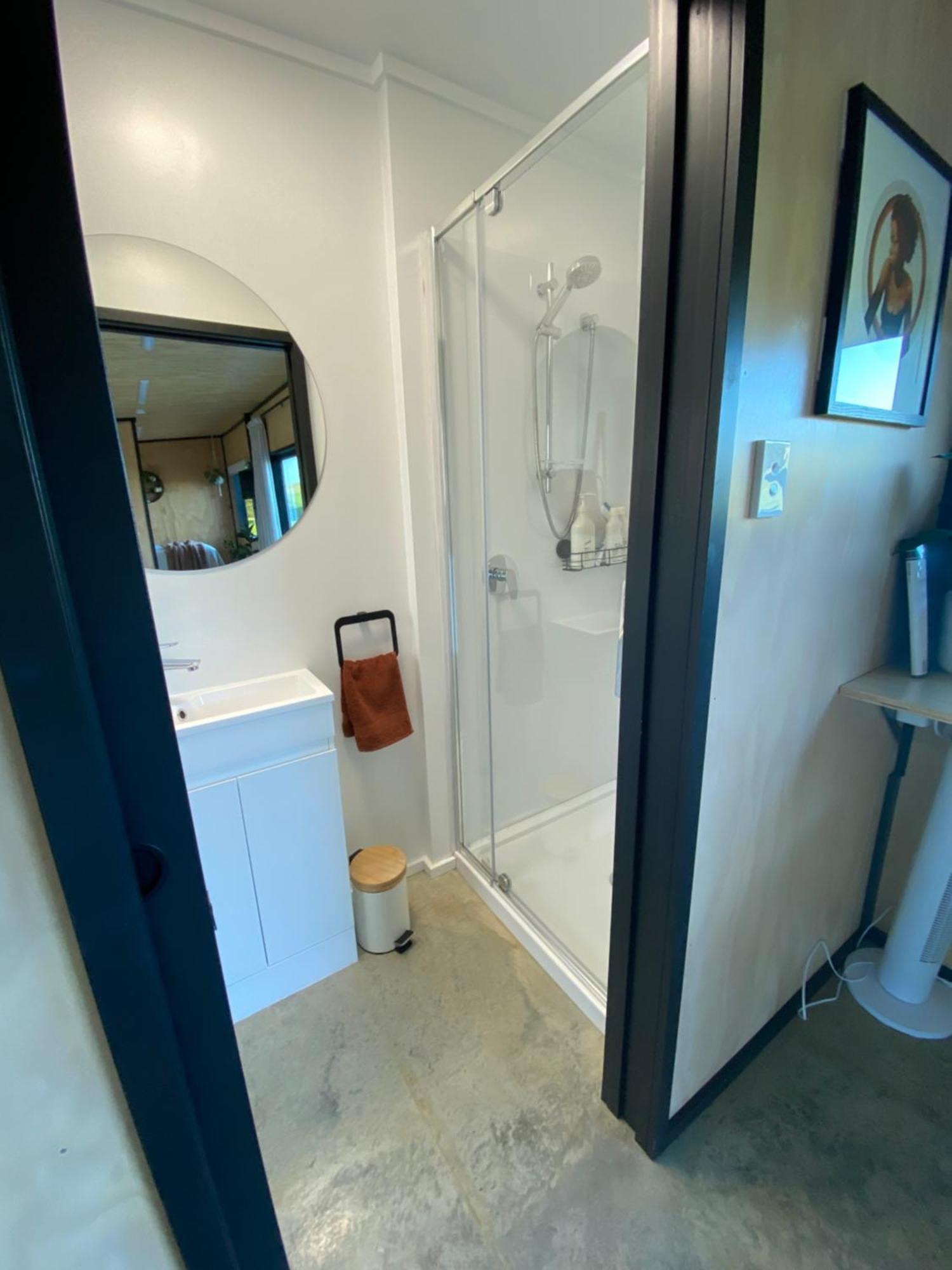 Soul Shack, With Outdoor Bath Villa Raglan Exterior photo